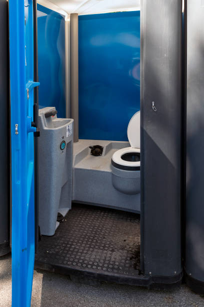 Affordable portable toilet rental in Tracyton, WA